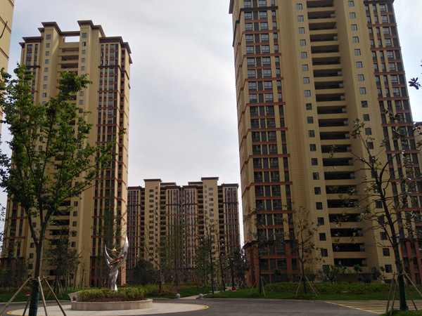 六安永安南苑小區(qū)定制定做陽(yáng)臺(tái)護(hù)欄、樓梯扶手案例