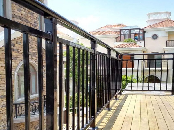 天臺陽臺護(hù)欄 天臺陽臺護(hù)欄