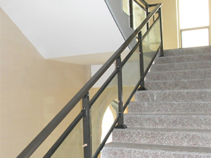 小區(qū)玻璃樓梯扶手 小區(qū)玻璃樓梯扶手