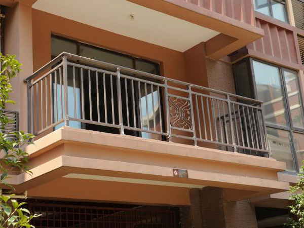 陽臺護欄材質可以分多少種？