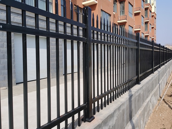 安徽鋅鋼護欄廠家哪家好？