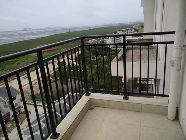 陽(yáng)臺(tái)護(hù)欄的功能及作用 陽(yáng)臺(tái)護(hù)欄的功能及作用