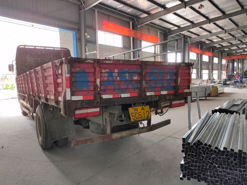 金用護欄2020年8月22日鋁合金護窗欄桿發(fā)貨! 金用護欄2020年8月22日鋁合金護窗欄桿發(fā)貨!