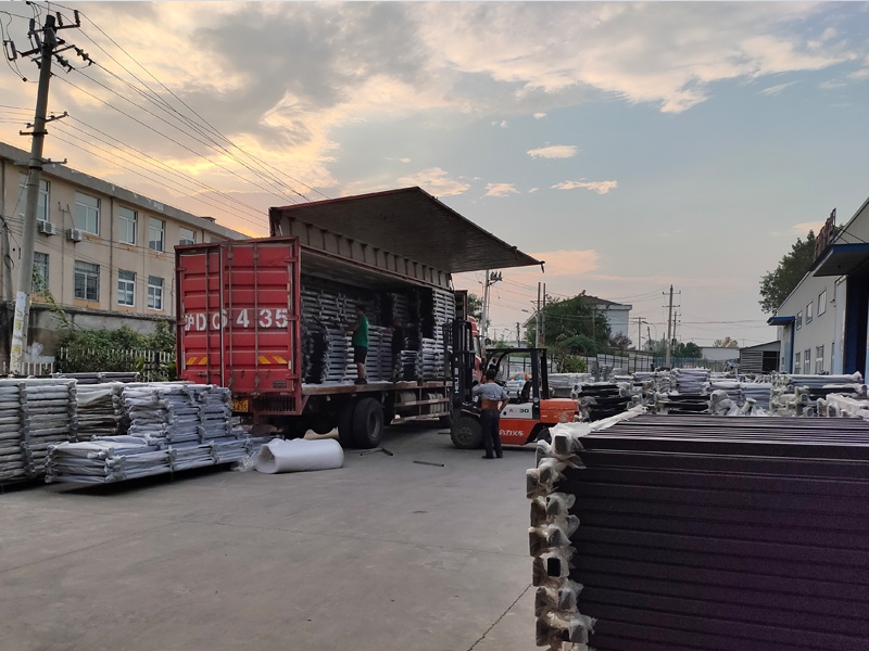 金用護(hù)欄2020年9月9日鋅鋼陽臺(tái)護(hù)欄發(fā)貨! 金用護(hù)欄2020年9月9日鋅鋼陽臺(tái)護(hù)欄發(fā)貨!