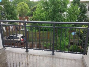 陽臺護(hù)欄哪里可以定制？