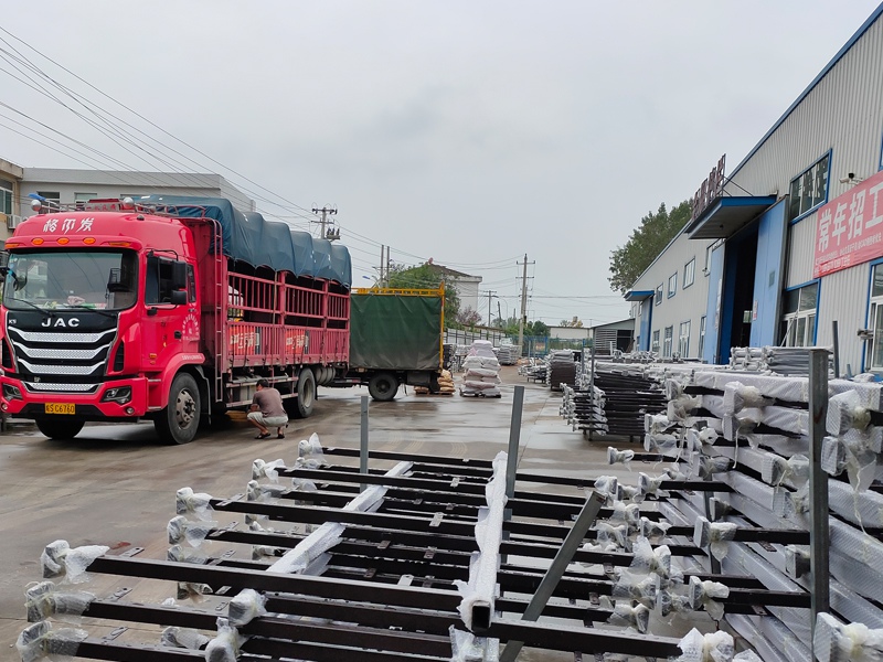 金用護欄2020年9月17日窗戶護欄發貨! 金用護欄2020年9月17日窗戶護欄發貨!