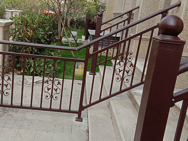 批量定制樓梯扶手，這幾種材質(zhì)的樓梯扶手最值得選擇！