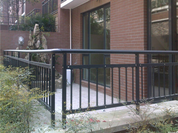 采購鋅鋼陽臺護欄,這些采購渠道一定要知道! 采購鋅鋼陽臺護欄,這些采購渠道一定要知道!