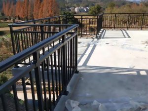 陽(yáng)臺(tái)護(hù)欄哪里有賣(mài)的？