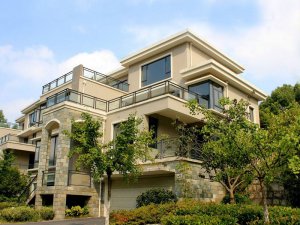 黃山鴻威東方麗景別墅樓梯扶手、陽臺(tái)玻璃護(hù)欄定制