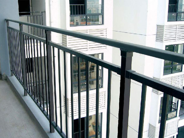 鋅鋼護欄一般能用多久？