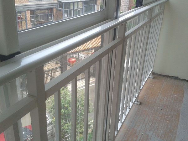 鋅鋼護欄有哪些特性？