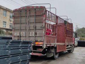  金用護欄2020年11月24日上午鋅鋼百葉窗發貨！