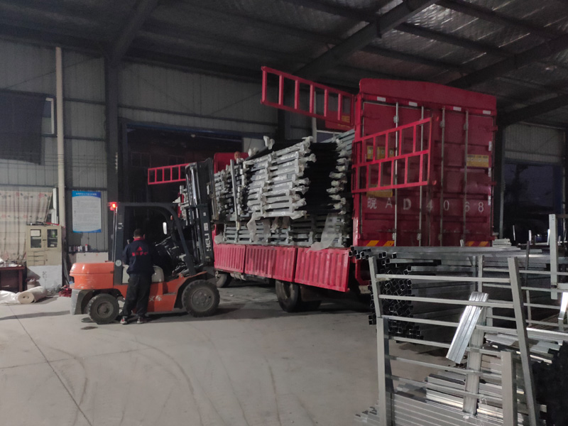 金用護(hù)欄2020年11月25日鋅鋼陽(yáng)臺(tái)護(hù)欄發(fā)貨！