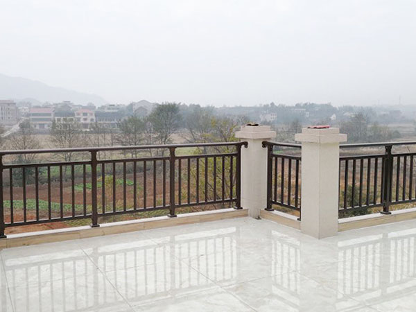 鋅鋼護欄多少錢一米？