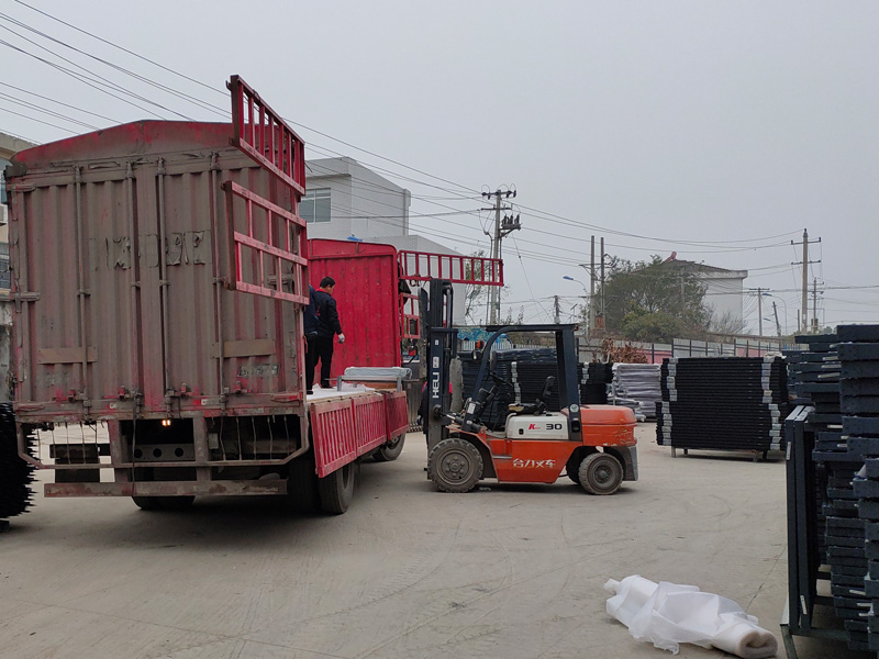 金用護(hù)欄2020年12月10日鋅鋼陽臺護(hù)欄發(fā)貨! 金用護(hù)欄2020年12月10日鋅鋼陽臺護(hù)欄發(fā)貨!