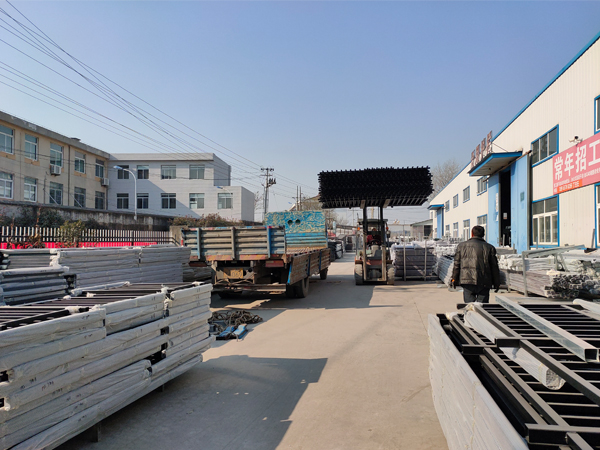 金用護(hù)欄2020年12月22日鋅鋼圍墻護(hù)欄發(fā)貨! 金用護(hù)欄2020年12月22日鋅鋼圍墻護(hù)欄發(fā)貨!