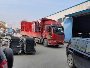 金用護欄2020年12月25日鋅鋼百葉窗發貨！