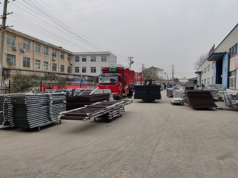 金用護欄2020年12月27日鋅鋼圍墻護欄發(fā)貨! 金用護欄2020年12月27日鋅鋼圍墻護欄發(fā)貨!