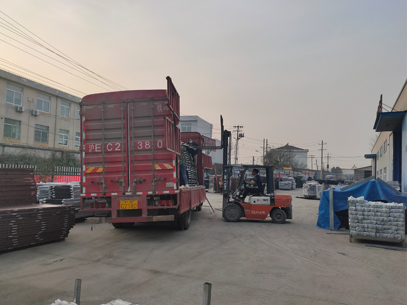 金用護欄2020年12月28日鋅鋼圍墻護欄發(fā)貨! 金用護欄2020年12月28日鋅鋼圍墻護欄發(fā)貨!