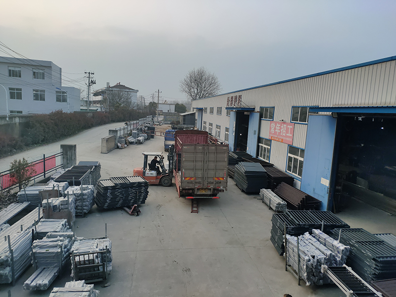 金用護欄2021年3月13日百葉窗發(fā)貨！