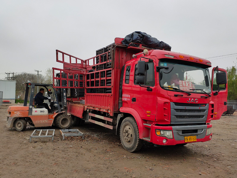 金用護欄2021年3月31日鋅鋼百葉窗發貨！