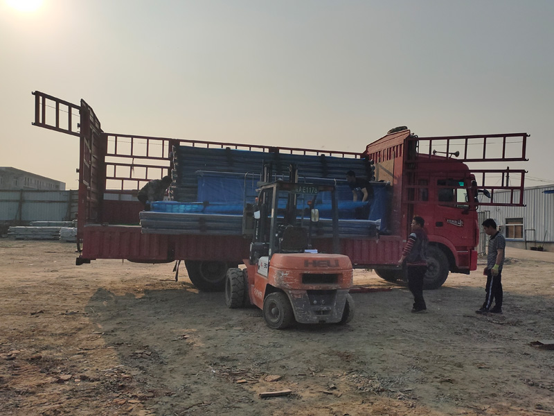 金用護欄2021年4月15日鋅鋼陽臺護欄發貨! 金用護欄2021年4月15日鋅鋼陽臺護欄發貨!