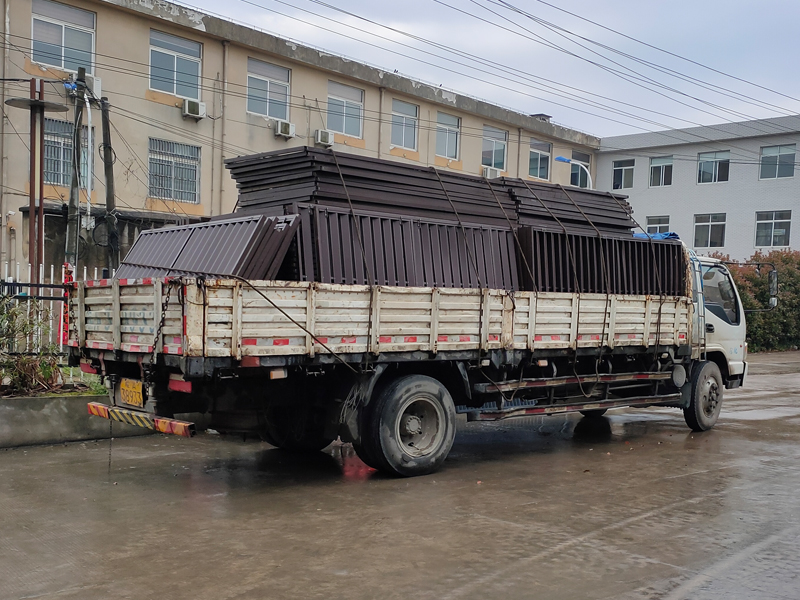 金用護欄2021年4月21日鋁合金百葉窗發貨! 金用護欄2021年4月21日鋁合金百葉窗發貨!