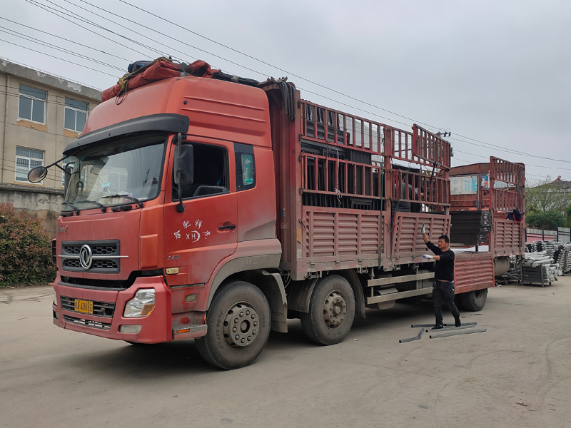 金用護欄2021年4月22日鋁合金百葉窗發貨！