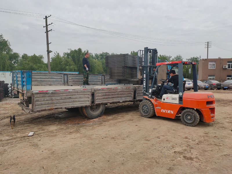 金用護欄2021年5月6日鋅鋼飄窗護欄發貨！