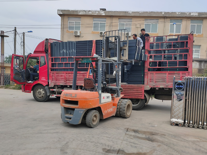 金用護(hù)欄2021年5月10日鋅鋼百葉窗發(fā)貨! 金用護(hù)欄2021年5月10日鋅鋼百葉窗發(fā)貨!