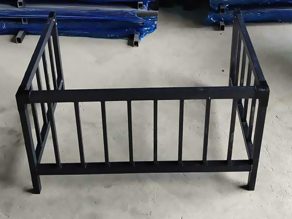 空調護欄哪種材質最值得選？