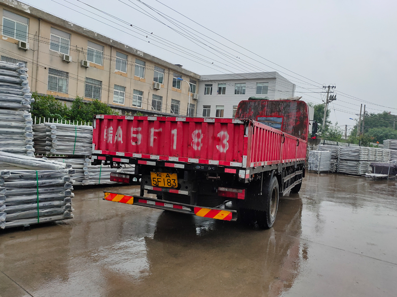 金用護欄2021年6月26日鋅鋼陽臺護欄發貨! 金用護欄2021年6月26日鋅鋼陽臺護欄發貨!