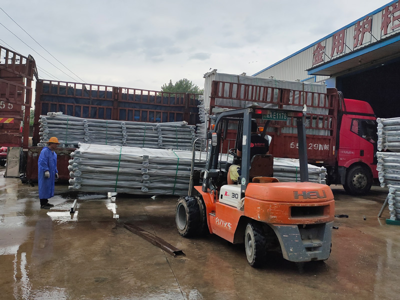 金用護欄2021年7月16日鋅鋼陽臺護欄發(fā)貨！