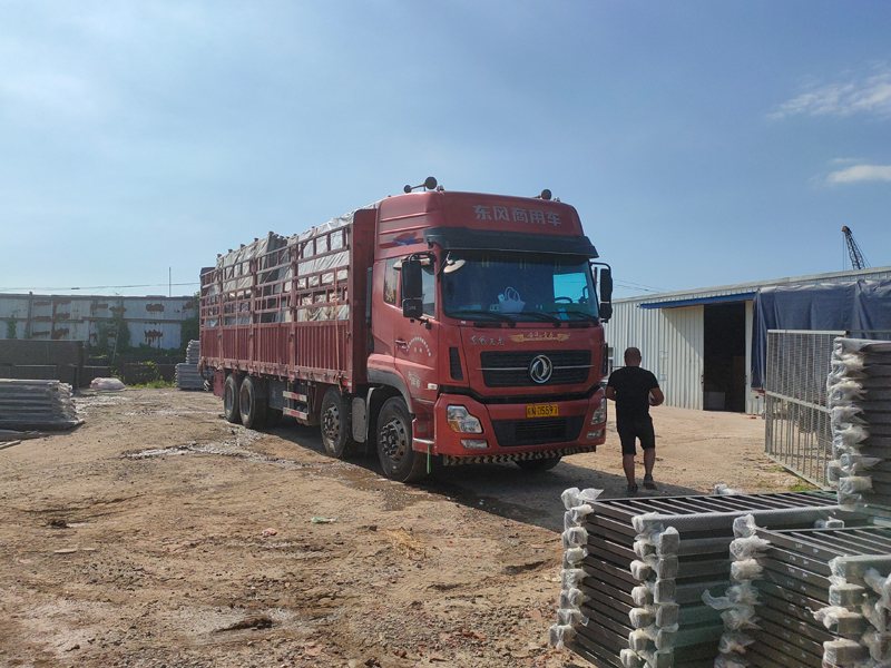 金用護欄2021年8月4日鋅鋼陽臺護欄發貨! 金用護欄2021年8月4日鋅鋼陽臺護欄發貨!