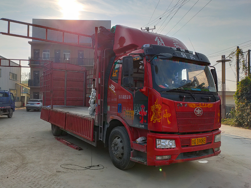 金用護欄2021年10月27日鋅鋼組裝護欄發貨！