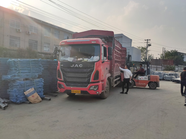 金用護(hù)欄2021年11月3日鋅鋼百葉窗發(fā)貨! 金用護(hù)欄2021年11月3日鋅鋼百葉窗發(fā)貨!