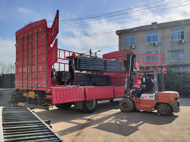 金用護欄2021年11月13日鋅鋼陽臺護欄發貨！