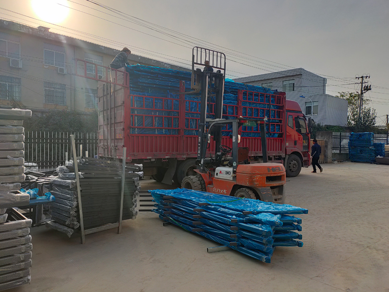 金用護欄2021年11月20日鋅鋼樓梯扶手發貨！