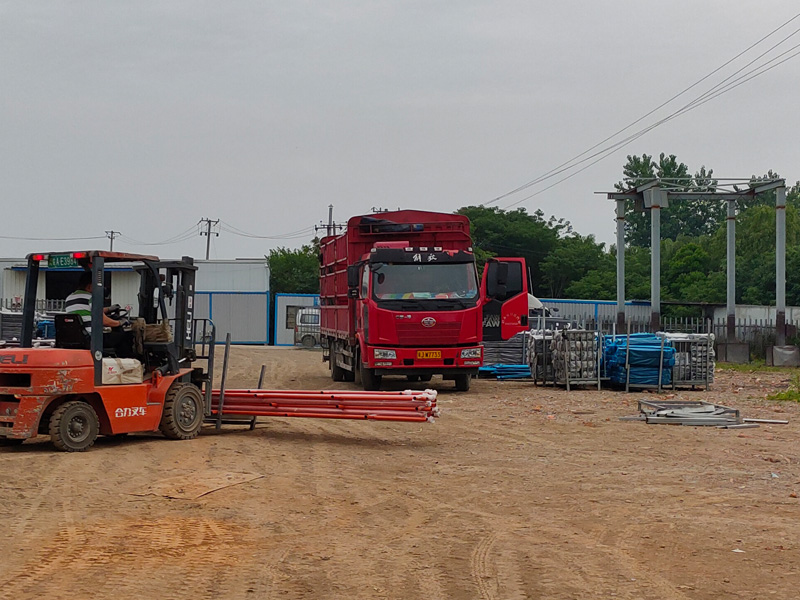 金用護欄2022年5月27日鋅鋼欄桿裝車發貨！