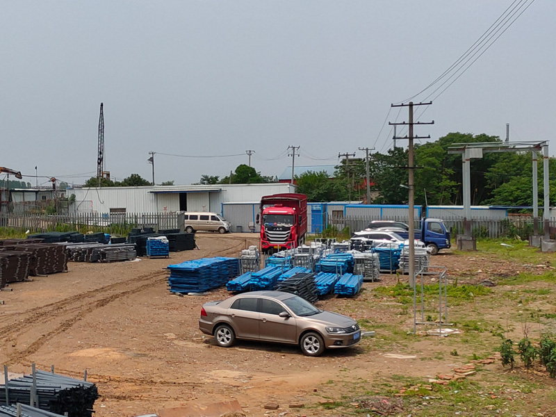 金用護欄2022年6月2日鋅鋼百葉窗裝車發貨！