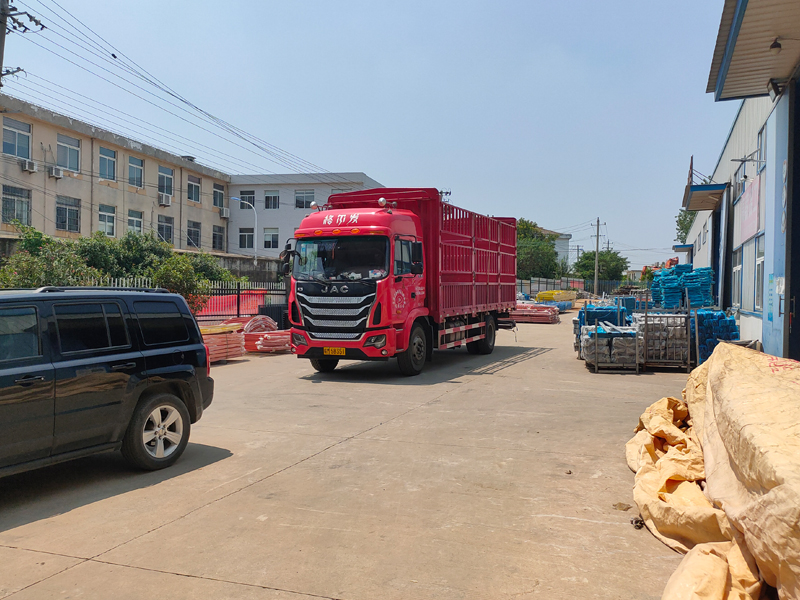 金用護欄2022年8月4日鋅鋼飄窗欄桿裝車發(fā)貨! 金用護欄2022年8月4日鋅鋼飄窗欄桿裝車發(fā)貨!