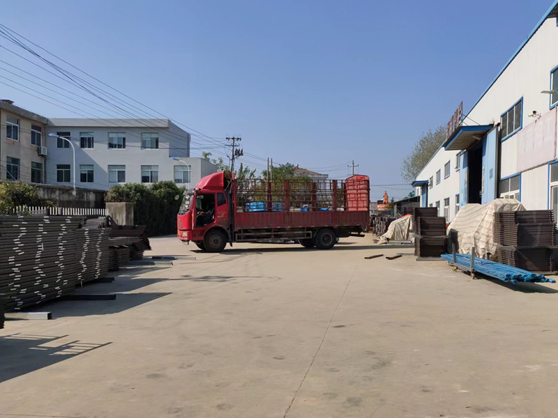 金用護欄2022年11月5日鋅鋼百葉窗裝車發貨！