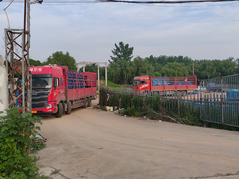 2023年5月20日鋅鋼陽(yáng)臺(tái)護(hù)欄裝車發(fā)貨！