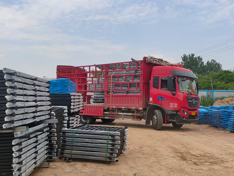 2023年6月9日陽臺護窗欄桿裝車發貨！