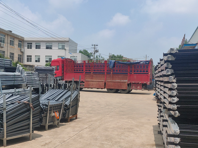 2023年7月1日鋅鋼陽臺護欄裝車發貨! 2023年7月1日鋅鋼陽臺護欄裝車發貨!