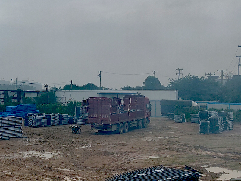 2023年7月20日鋅鋼連廊欄桿裝車發(fā)貨！