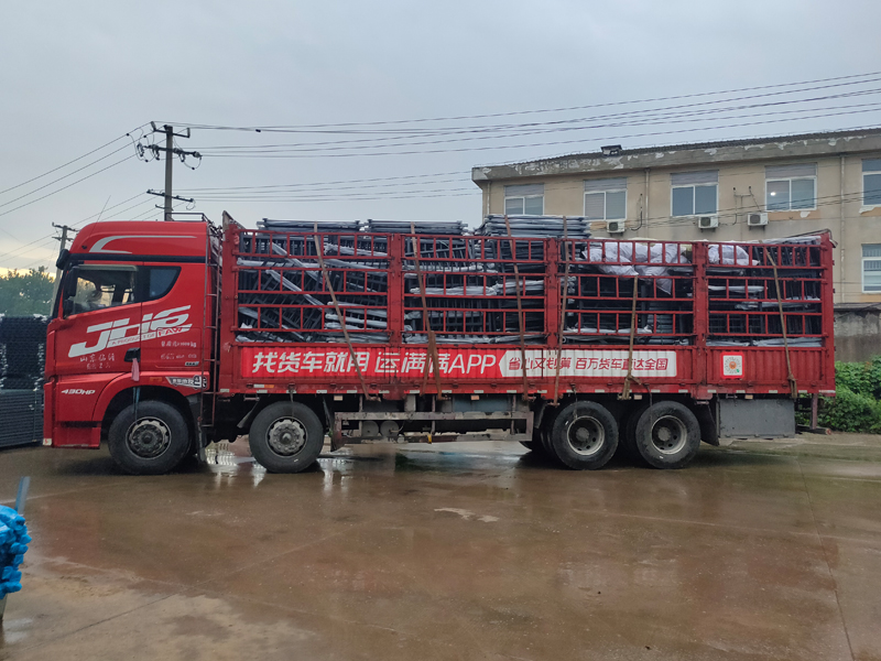 2023年7月27日飄窗欄桿裝車發(fā)貨！