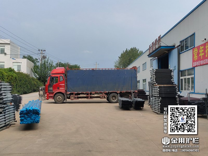 2023年8月29日鋅鋼樓梯扶手裝車(chē)發(fā)貨！