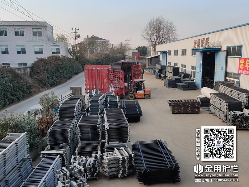 2023年12月8日鋅鋼百葉窗裝車發(fā)貨！